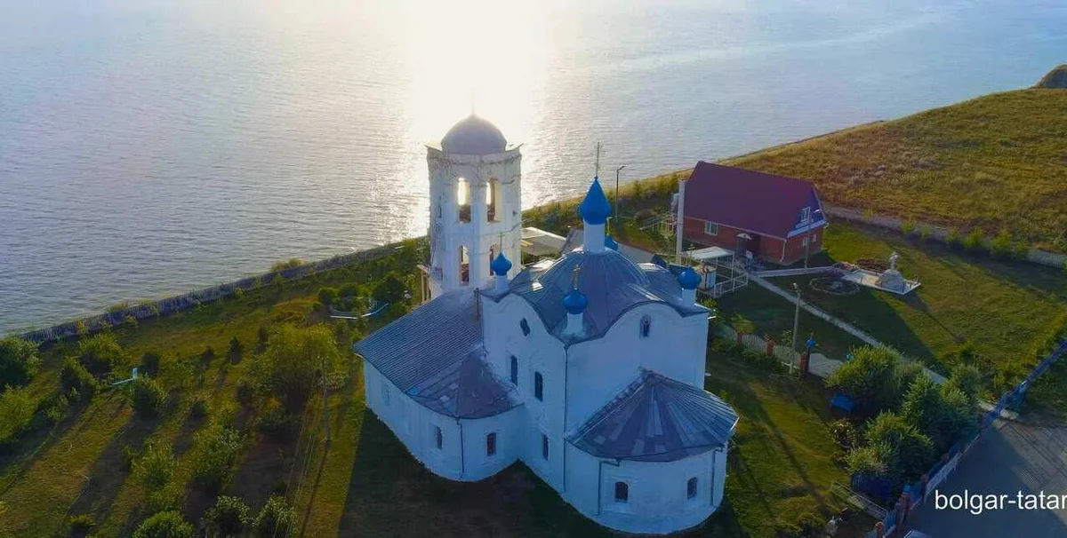 Храм Покрова Божией Матери в Полянках — фотография 2